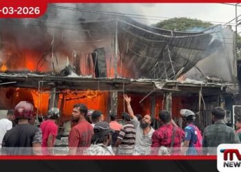 අකුරණ ලී භාණ්ඩ ප්‍රදර්ශනාගාරයක් ගින්නෙන් විනාශ වෙයි