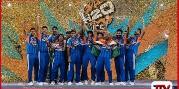 ලෝක ශූර ඉන්දීය ක්‍රිකට් කණ්ඩායමට  ඉන්දීය රුපියල් කෝටි 131ක දැවැන්ත ප්‍රසාද දීමනාවක්