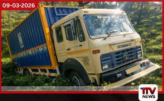 බදුල්ල – පස්සර මාර්ගයේ 7 කණුව අසලදී ලොරි රථයක් පසුපසට ධාවනය වී අනතුරක්