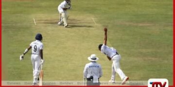 නිල් මහ සටන ශාන්ත තෝමස් විද්‍යාලය පළමු ඉනිම වෙනුවෙන්  ලකුණු 302ක් රැස් කරයි