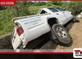 යාපනය – පේදුරුතුඩුව මාර්ගයේදී කැබ් රථයක් කාණුවකට පෙරළෙයි