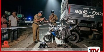 ත්‍රිකුණාමලයේදී නවතා තිබූ  ලොරියක යතුරුපැදියක් ගැටී පුද්ගලයකු මරුට