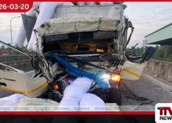 අධිවේගී මාර්ගයේ නවතා තිබූ ගෑස් ලොරියක තවත් ලොරියක් ගැටෙයි