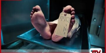 එප්පාවලදී ලොරි රථයක් පෙරළී තඹුත්තේගම පොලිස් සැරයන්වරයෙක් මරුට