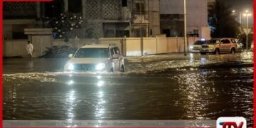 ඕමානයේ දරුණු ගංවතුර තත්ත්වයෙන් තිදෙනෙකු ජීවිතක්ෂයට