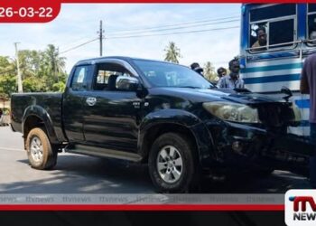 දෙබරවැව ජාතික පාසල ඉදිරිපිට බිහිසුණු රිය අනතුරක්
