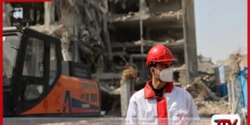 ඉරානයේ කොම් සහ ටෙහෙරාන් නගරවලට එල්ල වූ ප්‍රහාරවලින් සුන්බුන් අතර සිරවූවන් සෙවීමේ මෙහෙයුම් දැඩි වෙයි