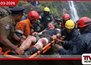 ලවර්ස් ලීප් දිය ඇල්ලේ  සෙල්ෆි ගැනීමට ගිය විදේශිකයෙක්  ප්‍රපාතයකට ඇද වැටෙයි