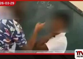 හැටන් පාසල් සිසුවෙකුට                                                                                                                                                                                              පහර දී වීඩියෝ කළ                                                                                                                                                                                                           සිසුන් සහ ආදි සිසුවෙකු                                                                                                                                                                                       අත්අඩංගුවට