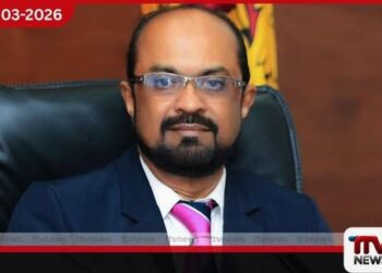 බලශක්ති අමාත්‍ය කුමාර ජයකොඩි  අධිචෝදනා පත්‍ර භාර දෙයි