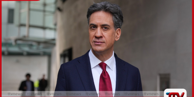 හෝමුස් සමුද්‍ර සන්ධිය විවෘත කිරීමට බ්‍රිතාන්‍යයෙන් දැඩි අවධානයක්  යුධ නැව් එවීමටත් සූදානමක්?