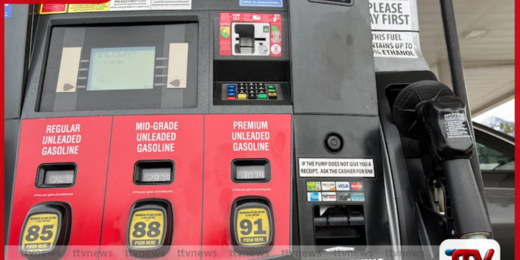 අමෙරිකාවේ ඉන්ධන මිල ශීඝ්රයෙන් ඉහළට ගැලුමක මිල ඩොලර් 3.70 ඉක්මවයි