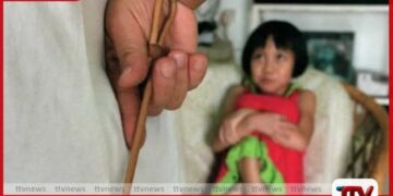 ටික්ටොක් බැලූ බවට කෝප වී පුතුගේ තට්ටම් ප්රදේශය යකඩ කූරකින් පිළිස්සූ පියෙකු අත්අඩංගුවට