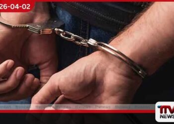 වාහන ජාවාරමේ යෙදුණු  කල්ලියක් පොලිස් දැලට