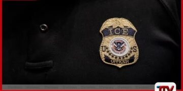 මිල්වොකි ඉස්ලාමීය සමිතියේ  සභාපති සලා සර්සූර්  ඇමරිකානු ආගමන විගමන අංශ  අත්අඩංගුවට