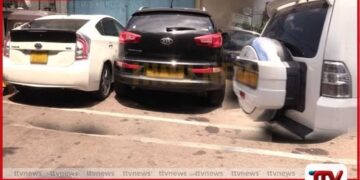 නීතිවිරෝධී ලෙස එකලස් කළ සුඛෝපභෝගී රථ 20ක් සමඟ සැකකරුවන් 3ක් දැලේ