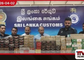 රුපියල් ලක්ෂ 72ක නීති විරෝධී  දුම්වැටි තොගයක් සමඟ  චීන ජාතිකයෙකු කටුනායකදී අත්අඩංගුවට