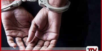 පිළියන්දලදී මන්නා පිහියක් රැගෙන ප්‍රහාරයකට සැරසුණු පුද්ගලයෙක්  ප්‍රදේශවාසීන්ට කොටු වෙයි