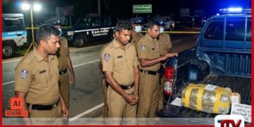 ගංජා පාර්සලයක් සමඟ  පොලිස් කොස්තාපල්වරුන්  දෙදෙනෙකු අත්අඩංගුවට