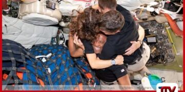 සඳ වටා ගිය  Artemis II අභ්‍යවකාශගාමීන්  පෘථිවිය බලා පැමිණෙයි