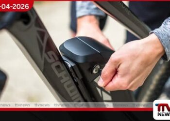 සොරකම් කරන ලද  විද්‍යුත් බයිසිකල් දෙකක් සමඟ  සැකකරුවන් දෙදෙනෙකු  වොලොන්ගොන්හිදී අත්අඩංගුවට