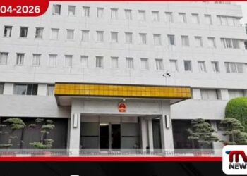 ජපානයේ චීන තානාපති කාර්යාලයට  පිහියක් රැගෙන ඇතුළු වූ  හමුදා නිලධාරියෙකු නිසා  ආරක්ෂාව දැඩි කරන ලෙස චීනයෙන් ඉල්ලීමක්