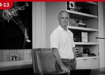 වැටීගෙන යන ඇමරිකානු පුවත්පත් සුරැකීමට ඩේවිඩ් හොෆ්මන්ගෙන් දැවැන්ත ආයෝජනයක්