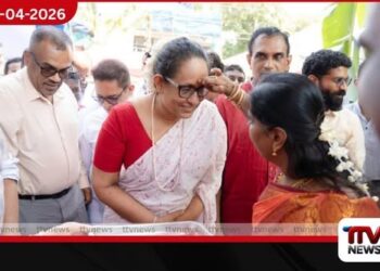 අගමැතිනිය වත්තලදී හින්දු ආගමික වතාවත්වල නිරත වෙයි