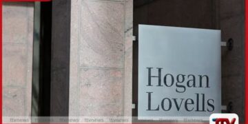 Hogan Lovells සහ Cadwalader නීති සමාගම් ඒකාබද්ධ වීමට හවුල්කරුවන්ගේ අනුමැතිය හිමිවෙයි