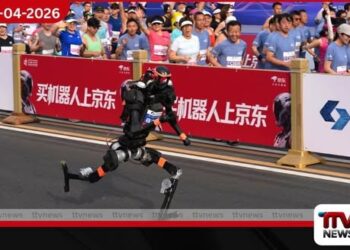 මිනිස් වේගය අභිබවමින්  මානවරූපී රොබෝවරුන්ට  මැරතන් ජය