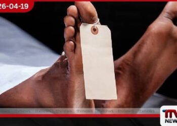 කඩුගන්නාව මුදලිවත්තේදී  බාප්පාට මෝල් ගසින් පහරදී  මරා දැමූ සැකකරු පළා යයි