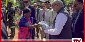 ඉන්දීය උප ජනාධිපති  සී.පී. රාධක්‍රිෂ්ණන්  නුවරඑළිය සීතා අම්මන් කෝවිල  වැඳපුදා ගනියි