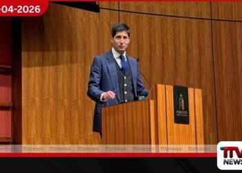 ට්‍රම්ප් සහ ආයෝජකයින් අතර  කෙවින් වෝෂ්ගේ  දේශපාලන හා ආර්ථික තුලනය