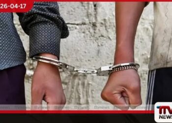 මිනුවන්ගොඩදී නීති විරෝධී මත්පැන්  සහ ගෝඩා සමඟ  සැකකරුවන් දෙදෙනෙකු  අත්අඩංගුවට