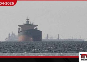 හෝමූස් සමුද්‍ර සන්ධියේදී  නෞකා දෙකක්  ඉරාන විප්ලවීය ආරක්ෂක බලකාය (IRGC)  භාරයට