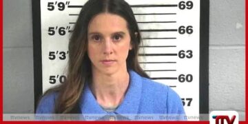 ඇලබාමා ප්‍රාන්තයේ හිටපු පාසල් පැසැන්දු පුහුණුකාරිනියකට  බරපතළ ලිංගික අපරාධ චෝදනා