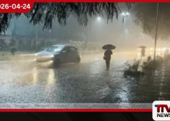 අහස දෙස බලා සිටින ලංකාවට කාලගුණයෙන්  අමුතුම පණිවිඩයක්