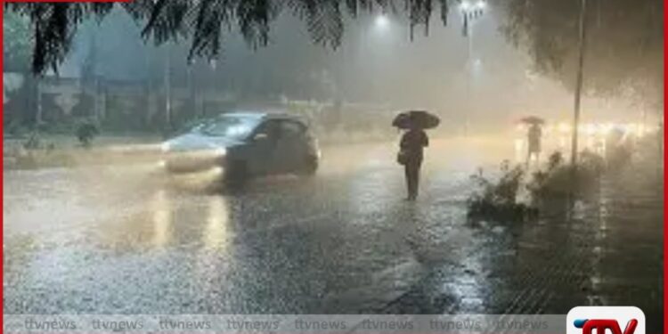 අහස දෙස බලා සිටින ලංකාවට කාලගුණයෙන්  අමුතුම පණිවිඩයක්