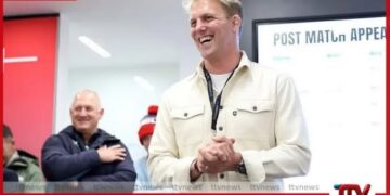 ලෝක ශූර රග්බි ක්‍රීඩක ලුවිස් මූඩි  MND රෝගීන්ට අත්වැලක්  වීමට සැතපුම් 500ක  පාපැදි සවාරියක් අරඹයි