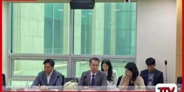 ස්වාධීන AI ආකෘති වෙනුවට  අර්ධ සන්නායක ක්ෂේත්‍රය කෙරෙහි  අවධානය යොමු කරන්න