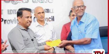 “දිට්වා” නිසා පීඩාවට පත්  බදුල්ලේ පවුල් 23කට  නිවාස ආධාර චෙක්පත් ප්‍රදානය කෙරේ