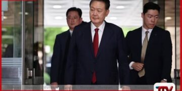 දකුණු කොරියාවේ හිටපු ජනපති  යූන් සුක් යොල්ට වසර 30ක  සිරදඬුවමක් ඉල්ලා සිටී