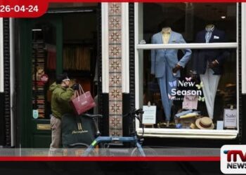 ඉන්ධන මිල ඉහළ යාම  හමුවේ වුවද බ්‍රිතාන්‍යයේ  සිල්ලර වෙළඳාම මාර්තු මාසයේදී  සියයට 0.7කින් ඉහළ යයි