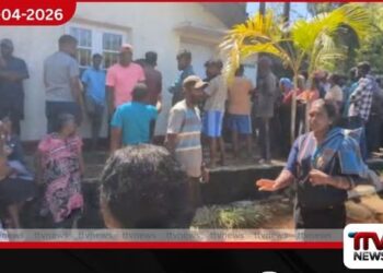 කොටගල වතු නිලධාරීන්ට  ගොම ප්‍රහාරයක් වතු කම්කරුවන්ගෙන් දැඩි විරෝධයක්