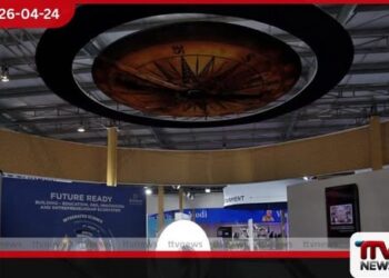 අල්ලස් චෝදනාවක් හේතුවෙන්  රිලයන්ස් සමාගමට අයත්  ඇස්ටීරියා  ආයතනය දැඩි අර්බුදයක