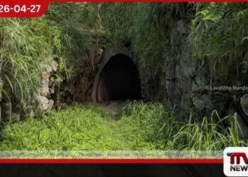 වල් බිහිවූ  උඩරට දුම්රිය මාර්ගය බලධාරීන්ගේ නොසලකා හැරීමෙන්  දුම්රිය මග වැසී යයි