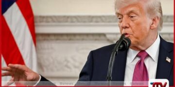 හෝමූස් සමුද්‍ර සන්ධියේ බෝම්බ අටවන ඉරාන යාත්‍රාවලට ප්‍රහාර එල්ල කරන්න