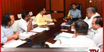 සෞඛ්‍ය සේවාවේ උන්නතිය වෙනුවෙන්  සංවර්ධන නිලධාරීන්ගේ මෙහෙවර  සෞඛ්‍ය අමාත්‍යවරයාගේ ඇගයීමට