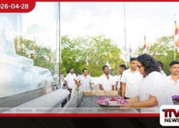 අග්‍රාමාත්‍ය ආචාර්ය හරිනි අමරසූරිය  ඓතිහාසික කතරගම පුදබිම  වැඳපුදා ගනී