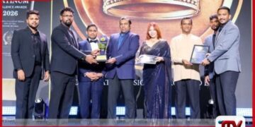 Activ8 Asia සමාගමට  BPO සහ පාරිභෝගික සේවා  විශිෂ්ටත්වය වෙනුවෙන්  ප්ලැටිනම් සම්මානයක්